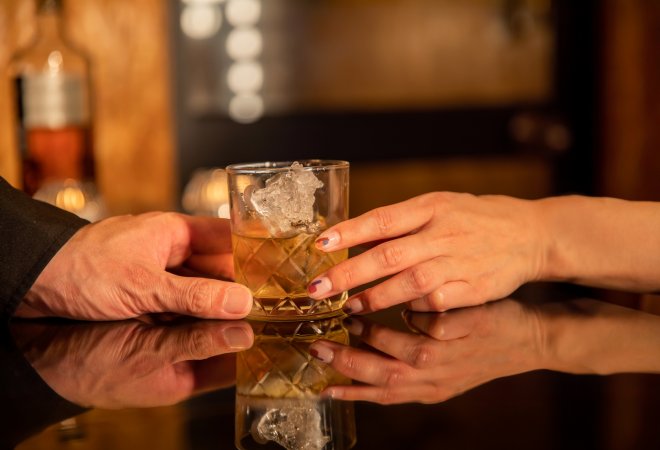パートナーを悩ませる既婚者クラブの実態