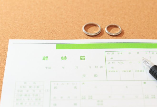 浮気疑惑のある夫と熟年離婚を検討している際に利用できる探偵調査