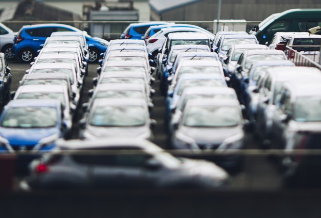 車の名義変更しない相手を探さず放置するリスク