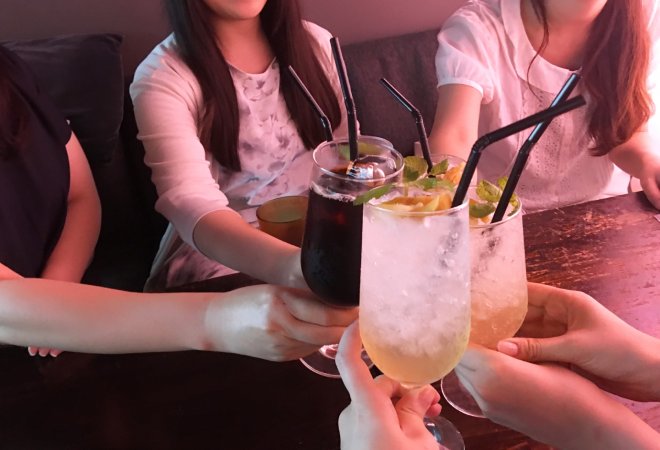 女子会に隠された妻の浮気。