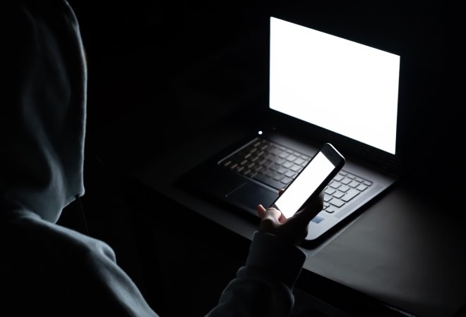 入会しているSNSスクールが詐欺か確かめず放置する危険性。