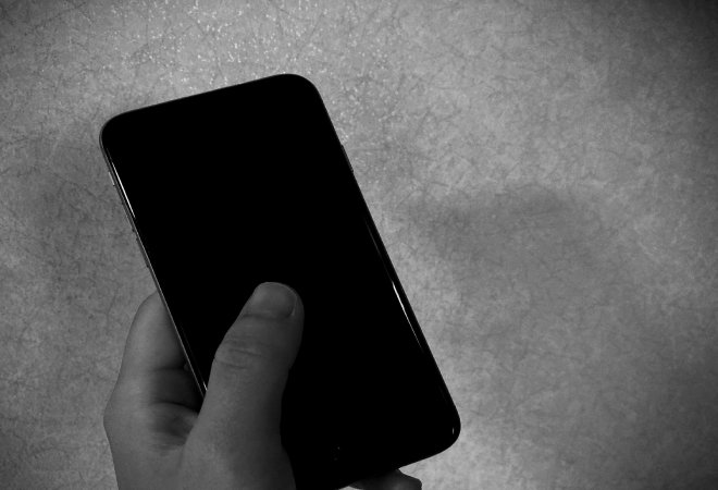 スマホの暗証番号を変更した旦那。