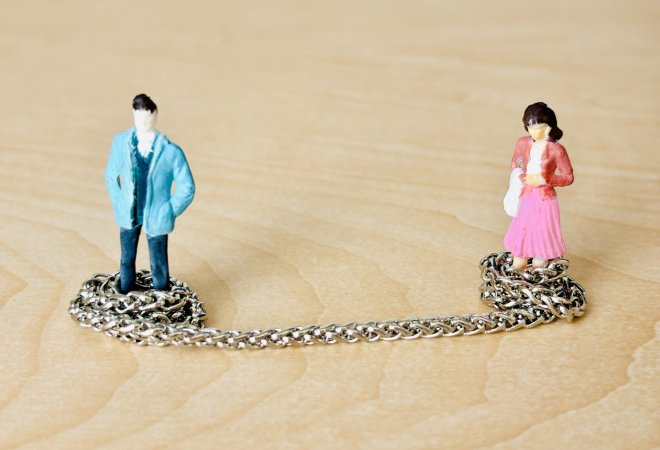 色恋営業のホストと交際を続けるリスク。