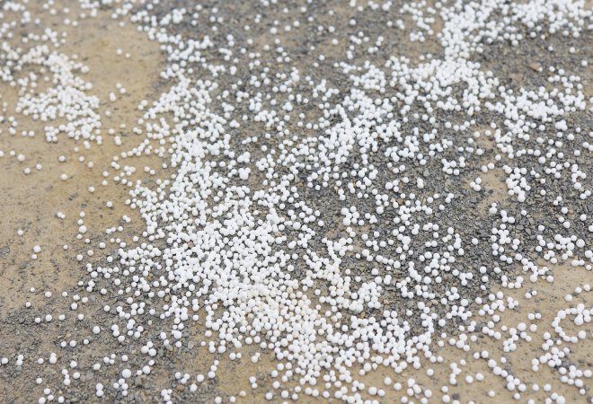隣人による塩を用いたトラブル。